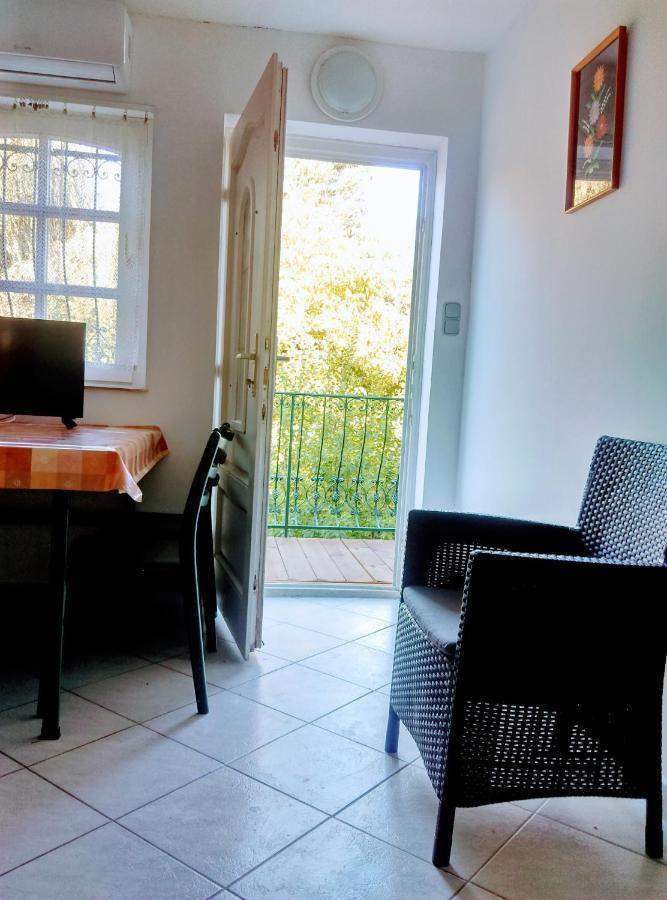 Fesztival Nyaralohaz Apartment Zamardi Bagian luar foto