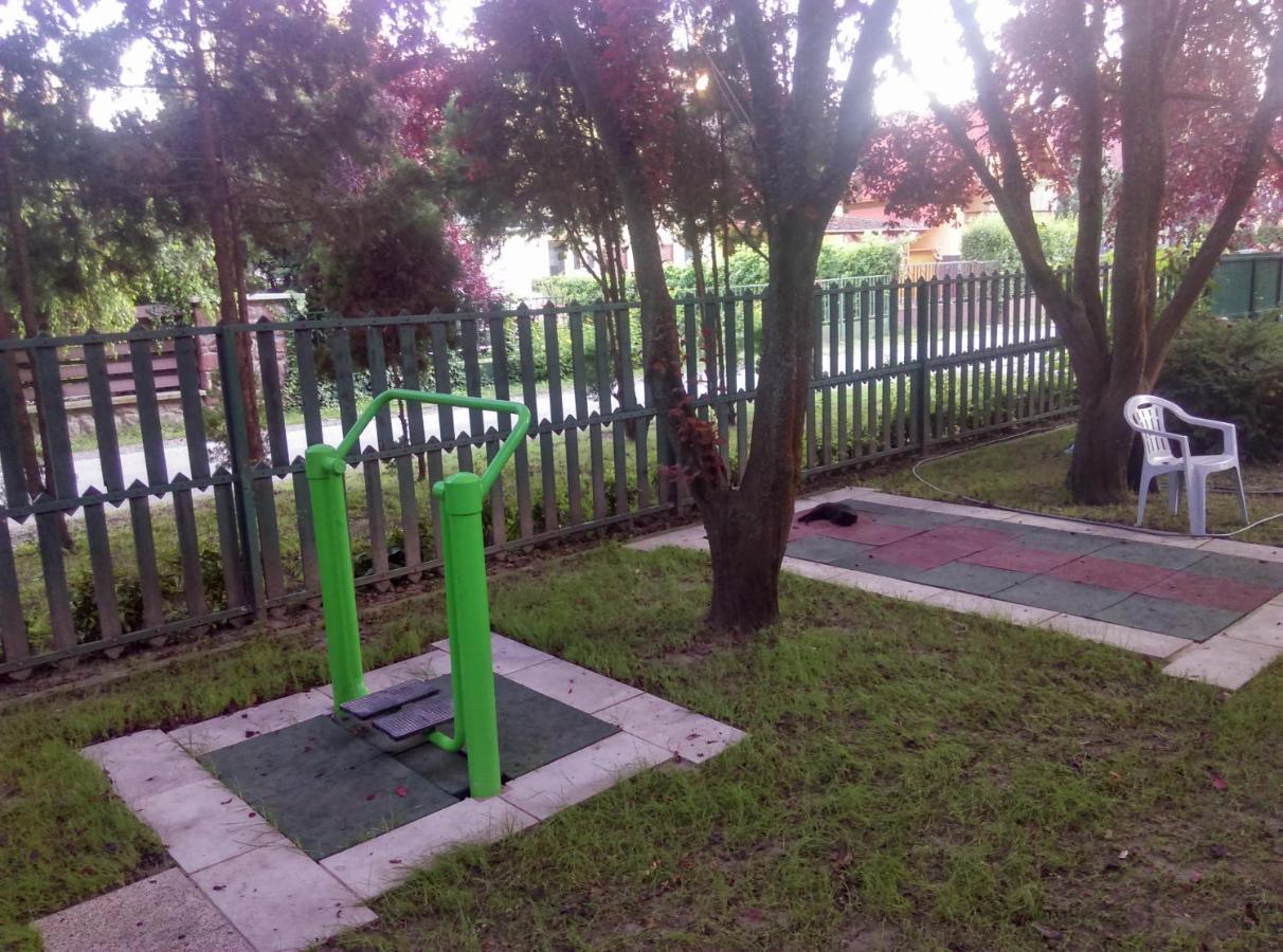 Fesztival Nyaralohaz Apartment Zamardi Bagian luar foto