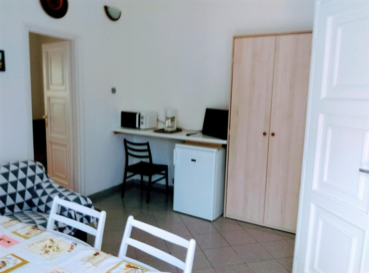 Fesztival Nyaralohaz Apartment Zamardi Bagian luar foto