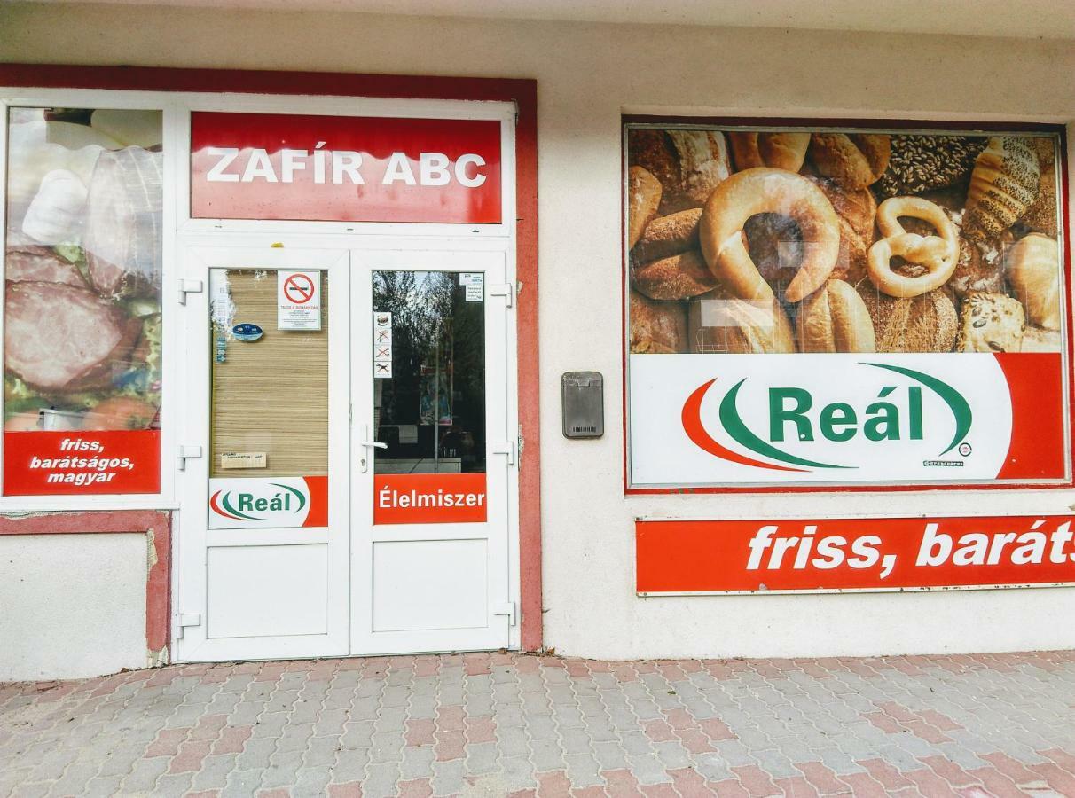 Fesztival Nyaralohaz Apartment Zamardi Bagian luar foto
